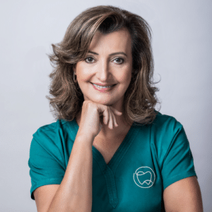 Dra. Marcia Dal Molin, Clínica Synergia – Cuidados Odontológicos